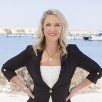 Kelsie Leach