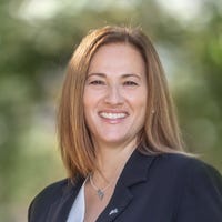 Tina Dekas